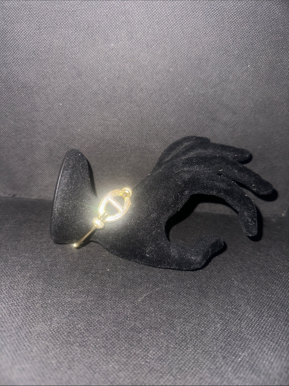 Elegant Gold Toggle Bracelet - Women Accessories